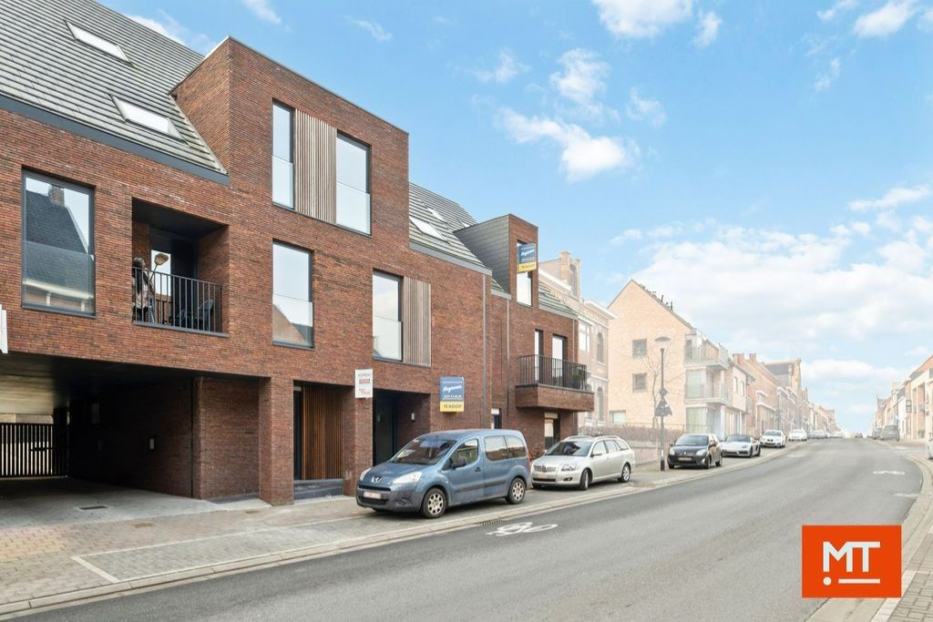 Duplex-appartement met 2 slaapkamers en Zuidgericht terras te koop in de dorpskern van Beselare foto 13