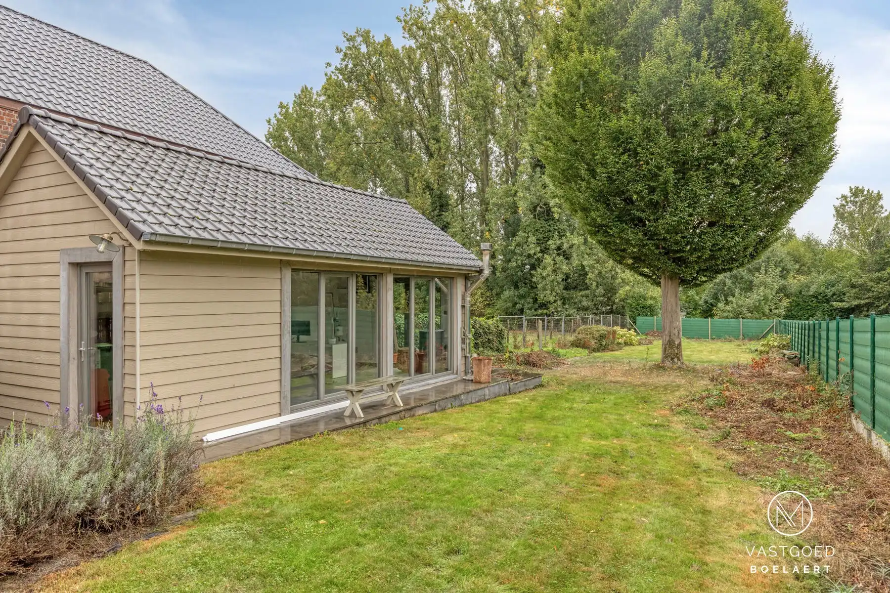 Volledig gerenoveerde woning met idyllische tuin en polyvalent bijgebouw in Aspelare foto 28