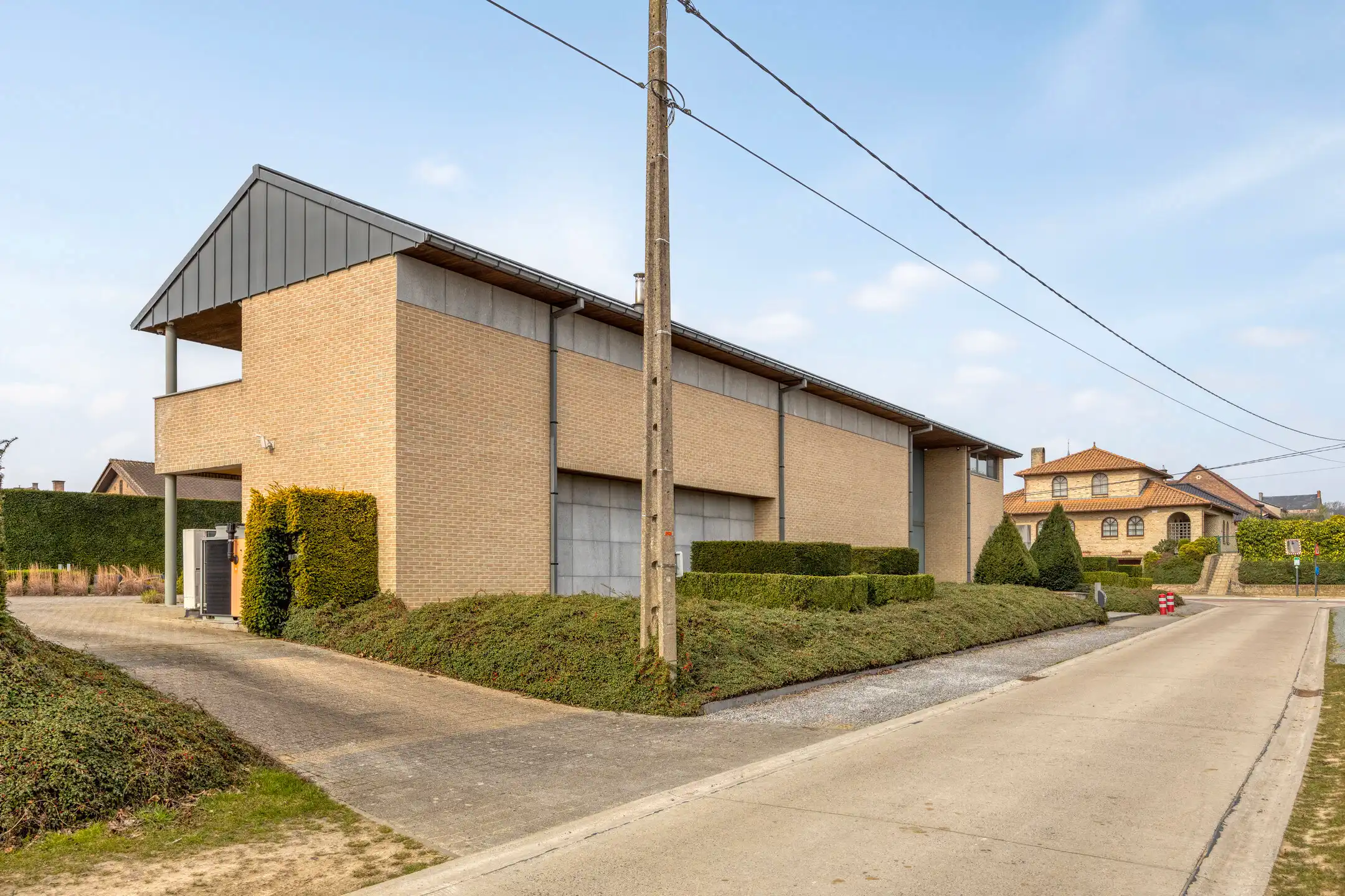 Ruime instapklare villa met zwembad op 27 are foto 4