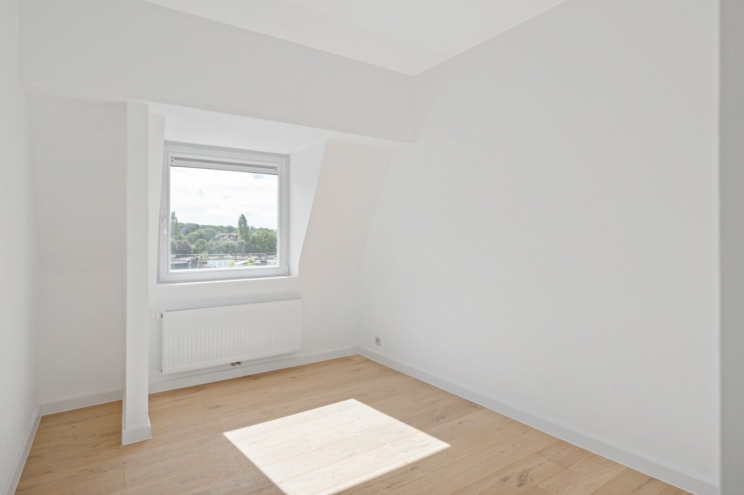 Prachtig gerenoveerd appartement met 2 slaapkamers in rustige straat te koop te Antwerpen foto 10