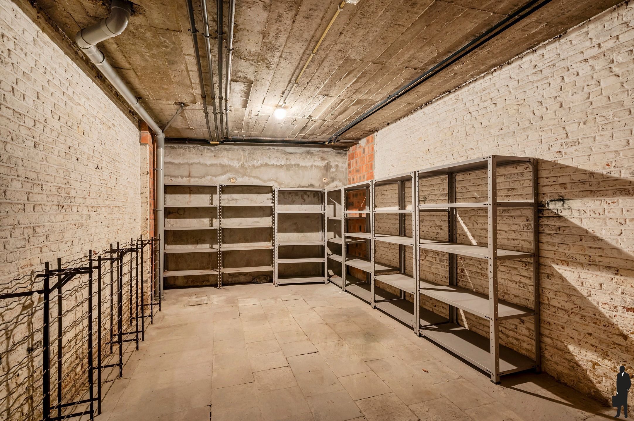 Ruim te renoveren appartement (152 m²) met uitzonderlijk potentieel foto 18