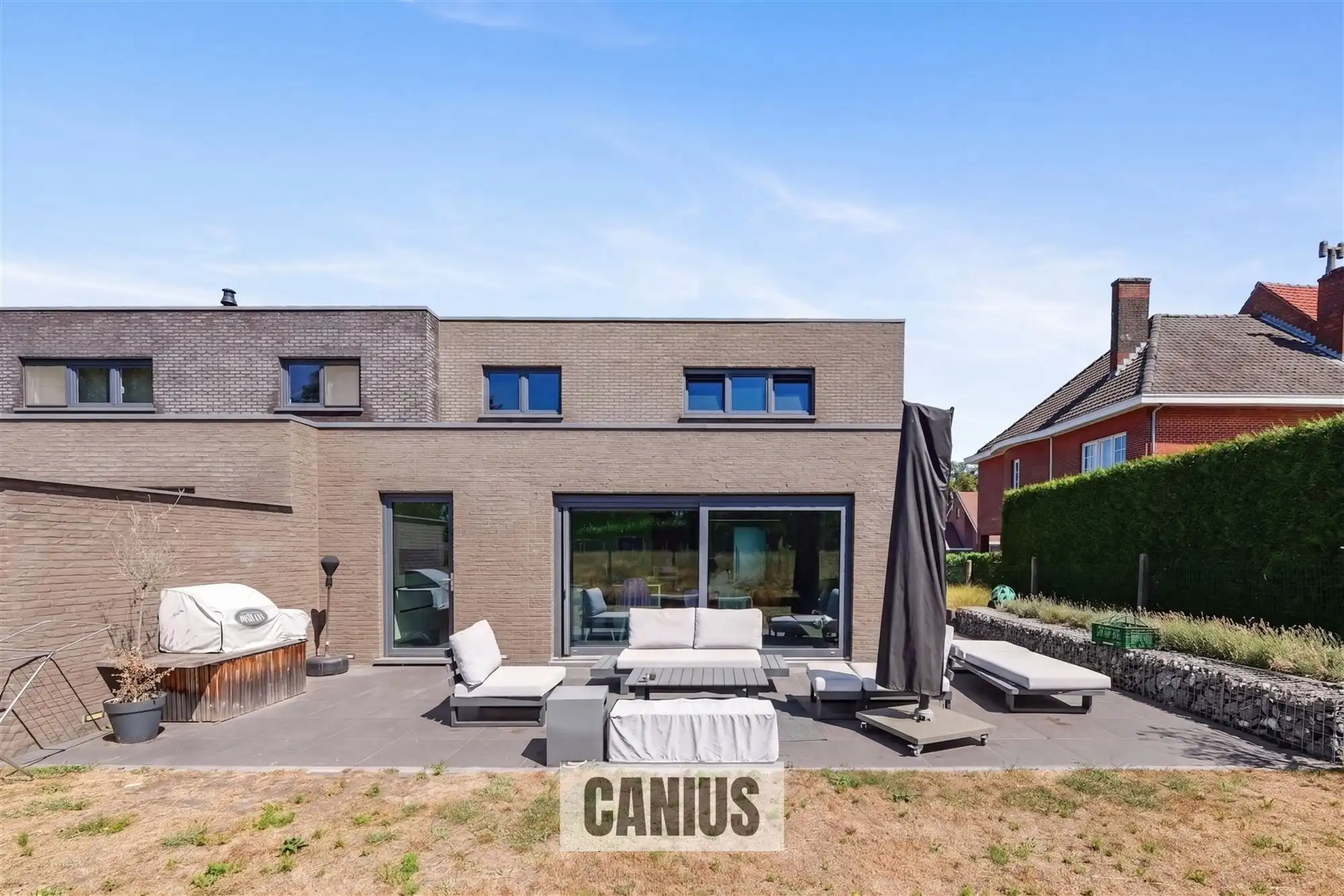 MODERNE, INSTAPKLARE WONING MET 3 SLPK EN ZUIDGERICHTE TUIN foto 9