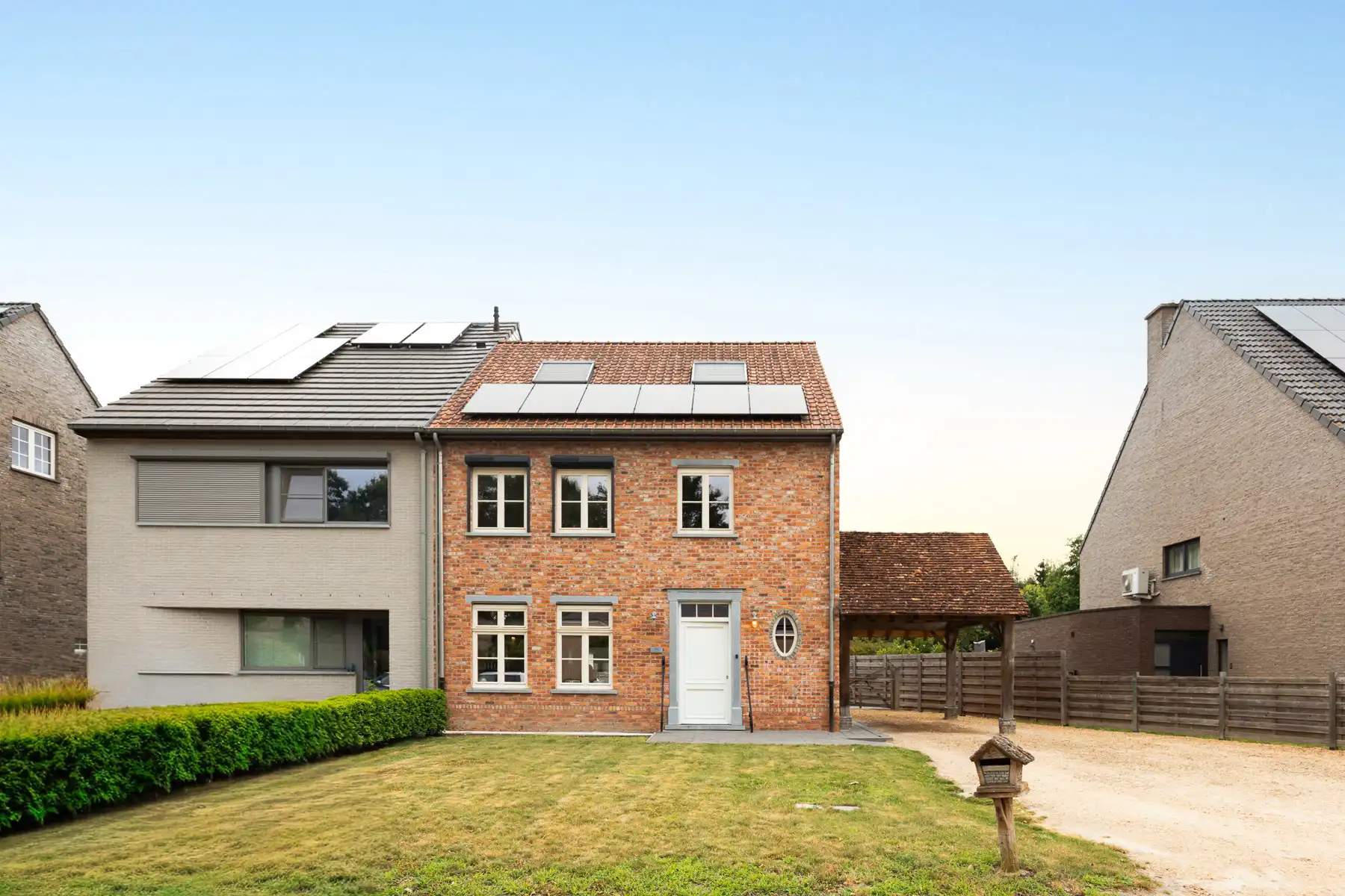 Ruime instapklare woning boordevol comfort en energiezuinigheid foto {{pictureIndex}}