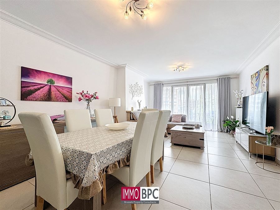 Instapklaar, ruim appartement met 2 slaapkamers, kelder en garage inbegrepen foto 5