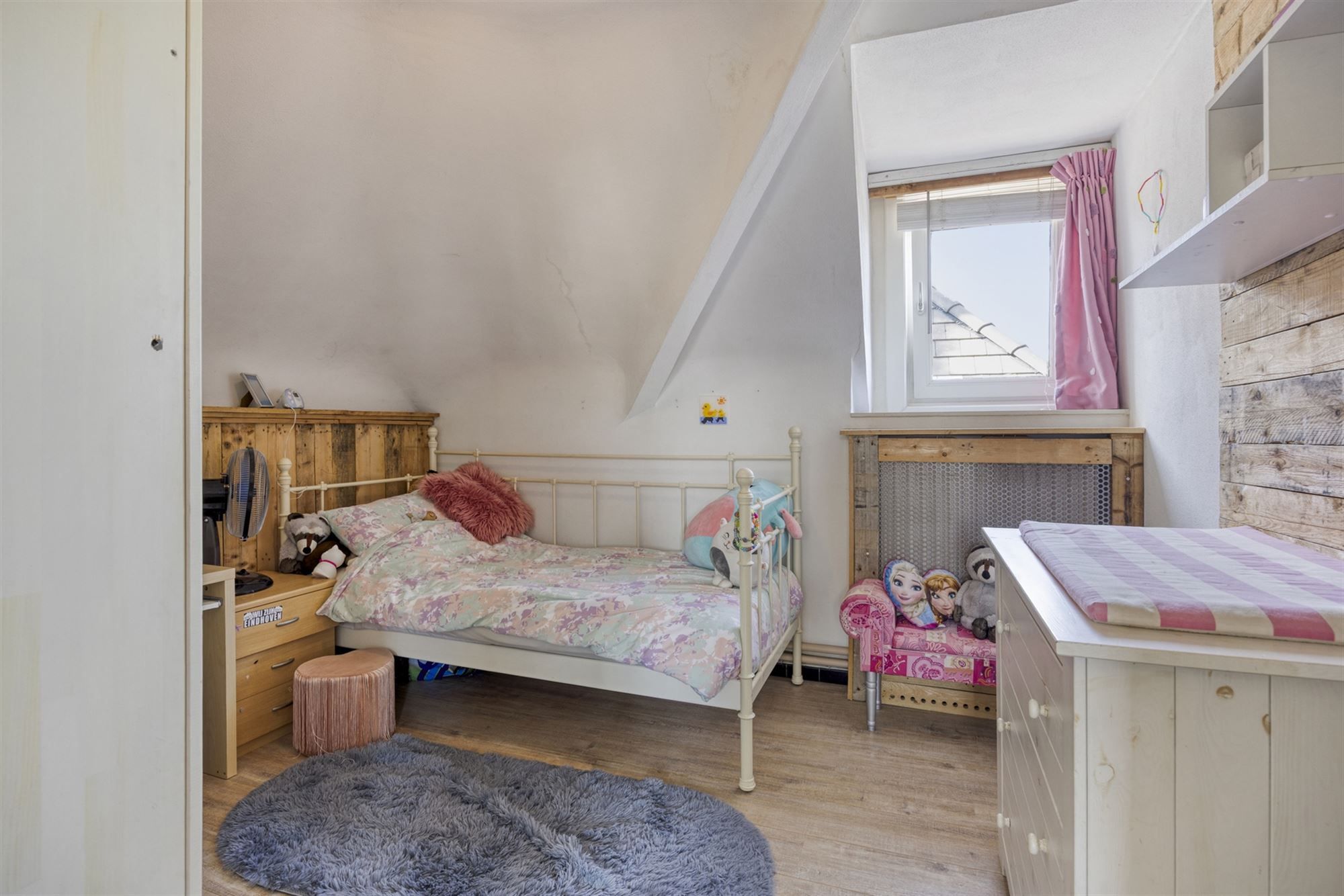 Verassend royale gezinswoning met 4 a 5 slaapkamers foto 37