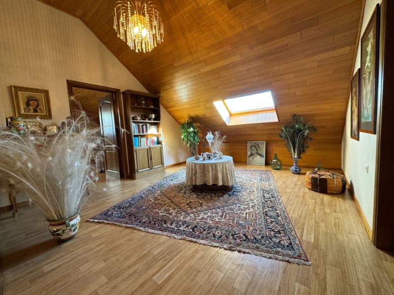 Riante hoeve op zonnig perceel 1530m²! foto 10