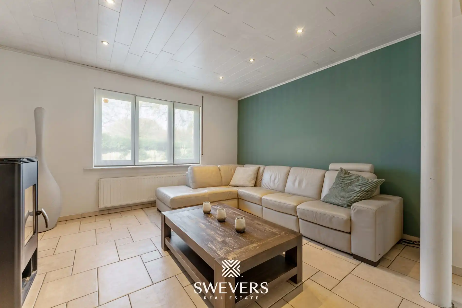 Ruime halfopen woning met zuidoostgerichte tuin en zwembad foto 7