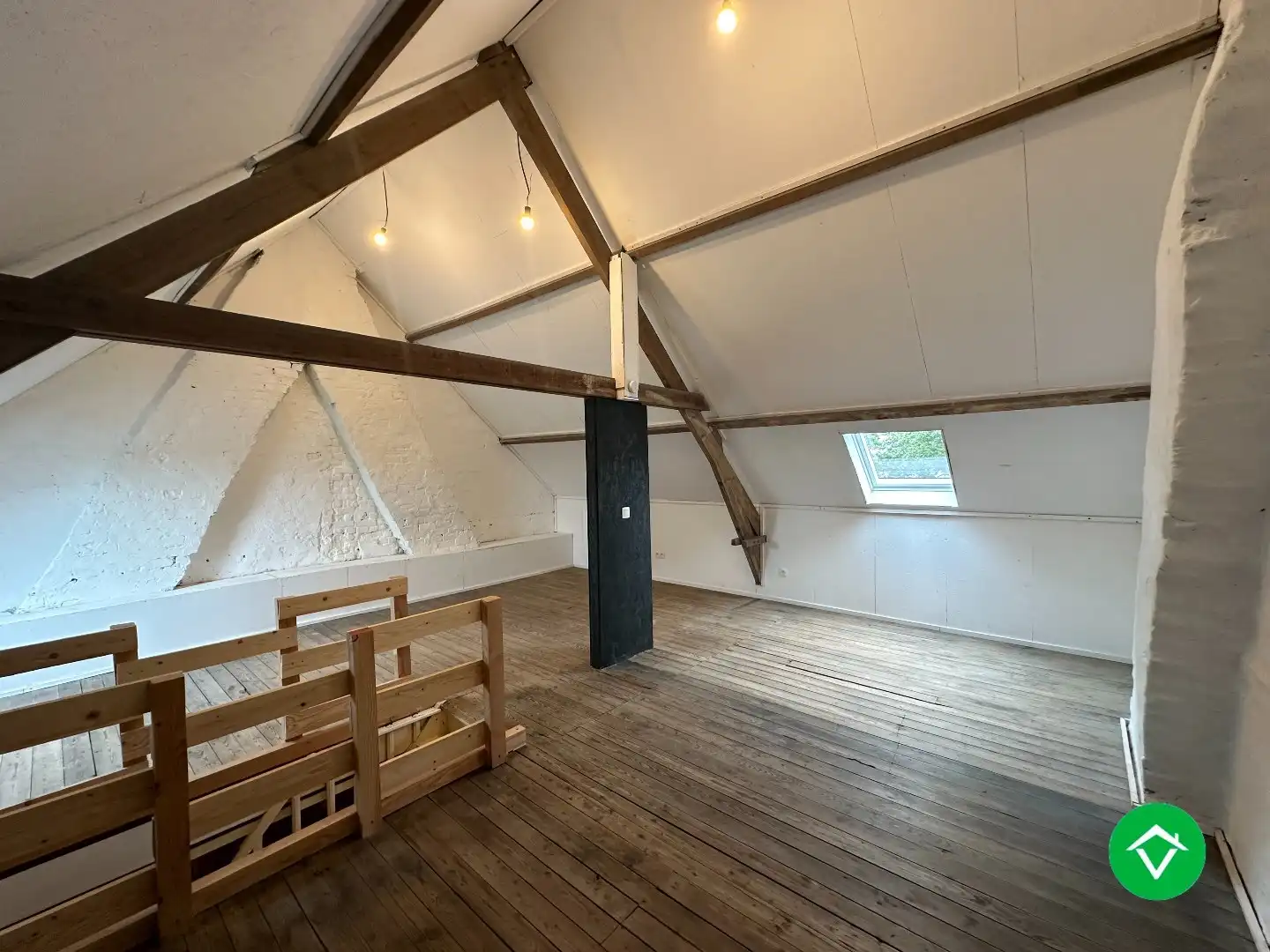 Charmante woning met tuin en garage in Werken. foto 13