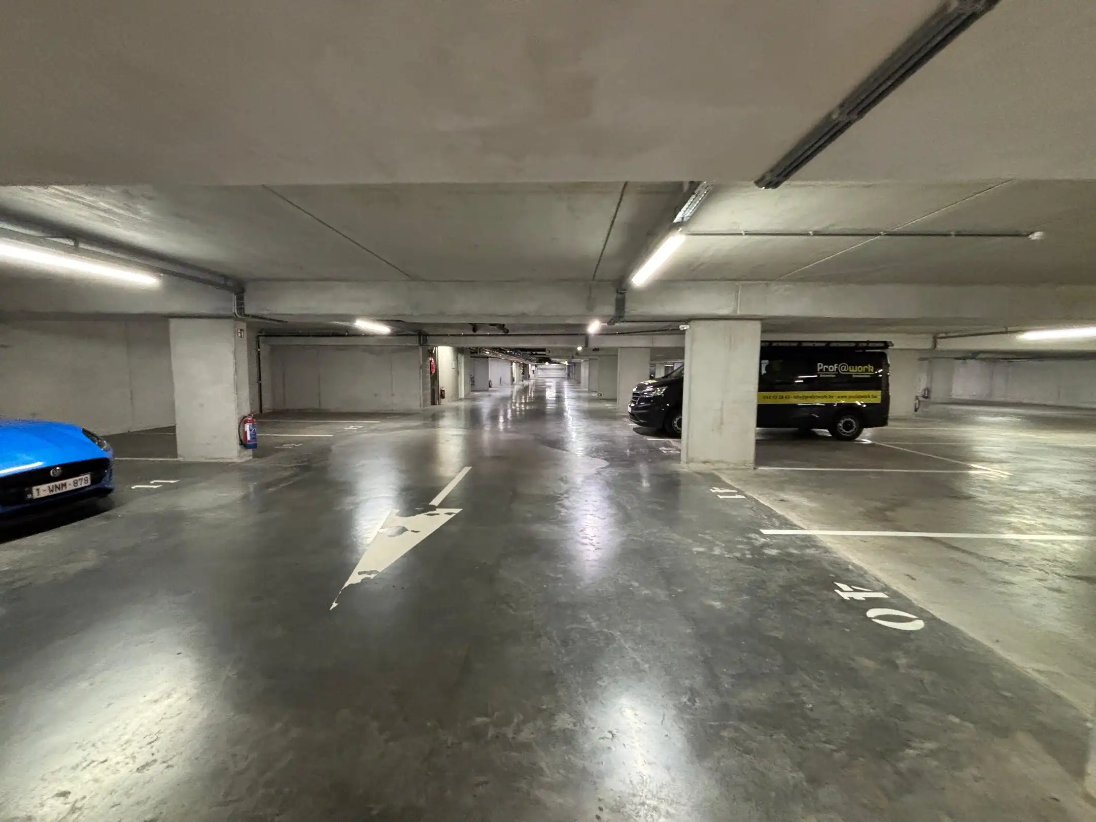 Ondergrondse parkeerplaatsen te huur, Genk centrum foto 3