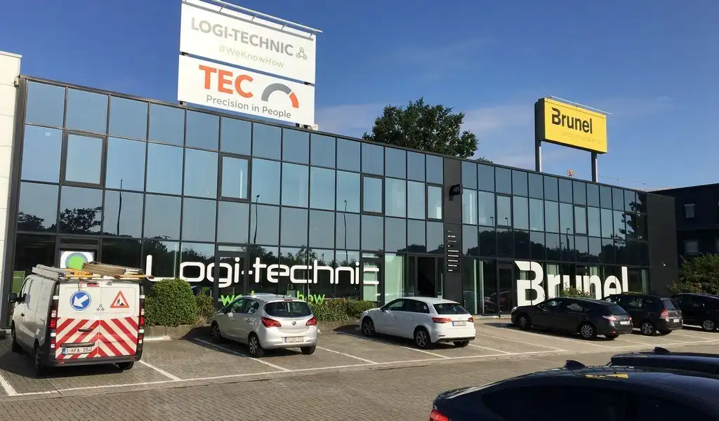 Ingedeelde kantoorruimte te huur met visibiliteit langs E17 in Gent foto 20