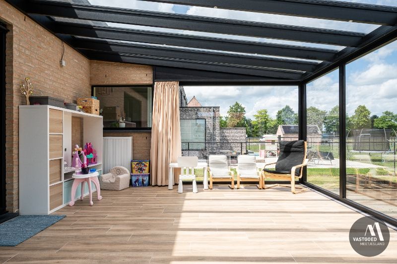Recente energiezuinige woning met grote tuin foto 12