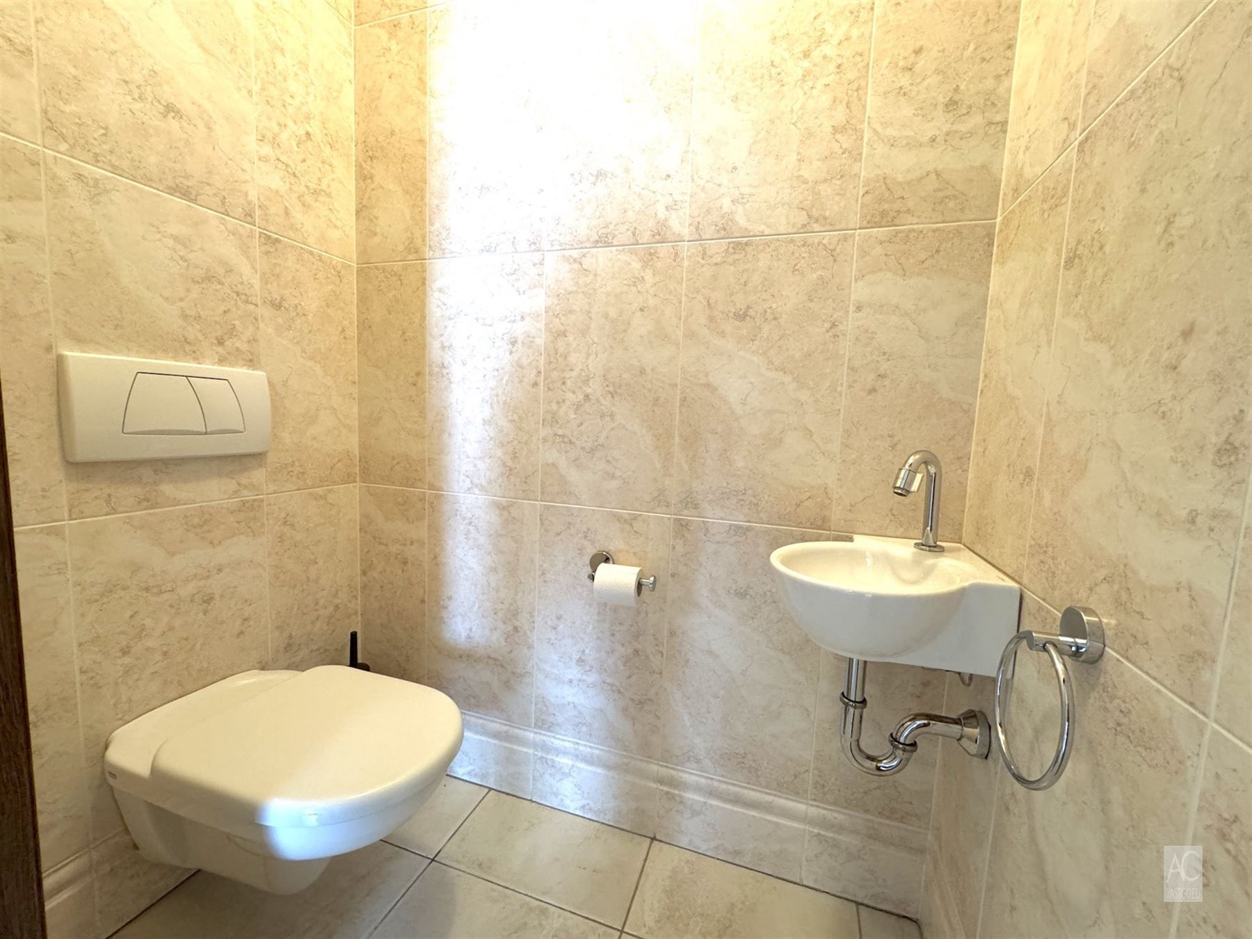 Vrijstaande woning met wijds uitzicht over de velden foto 9