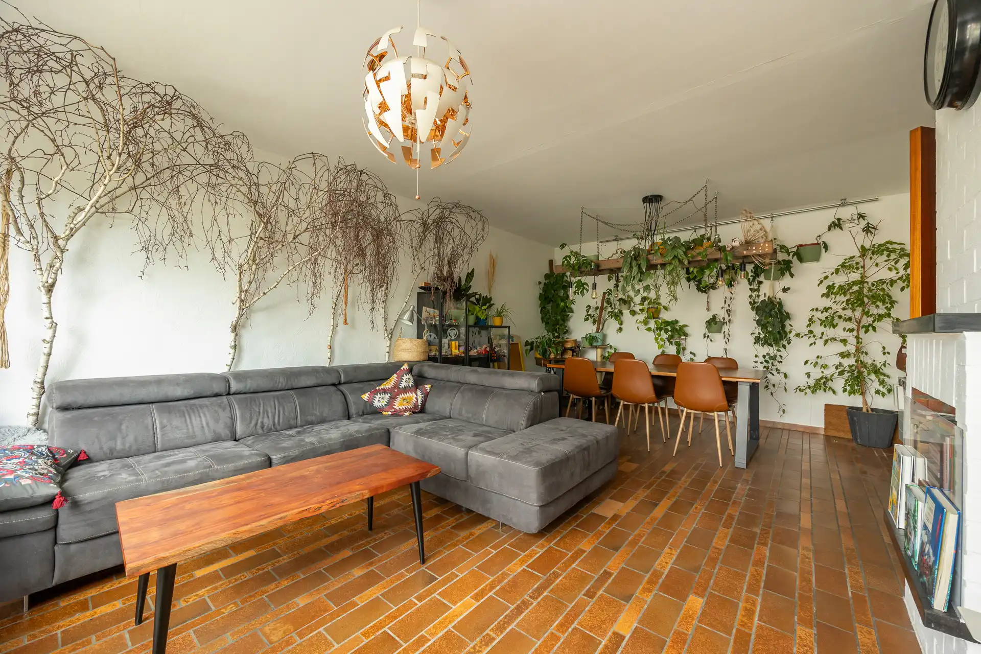 Lichtrijk appartement met terras en garagebox nabij station foto 6