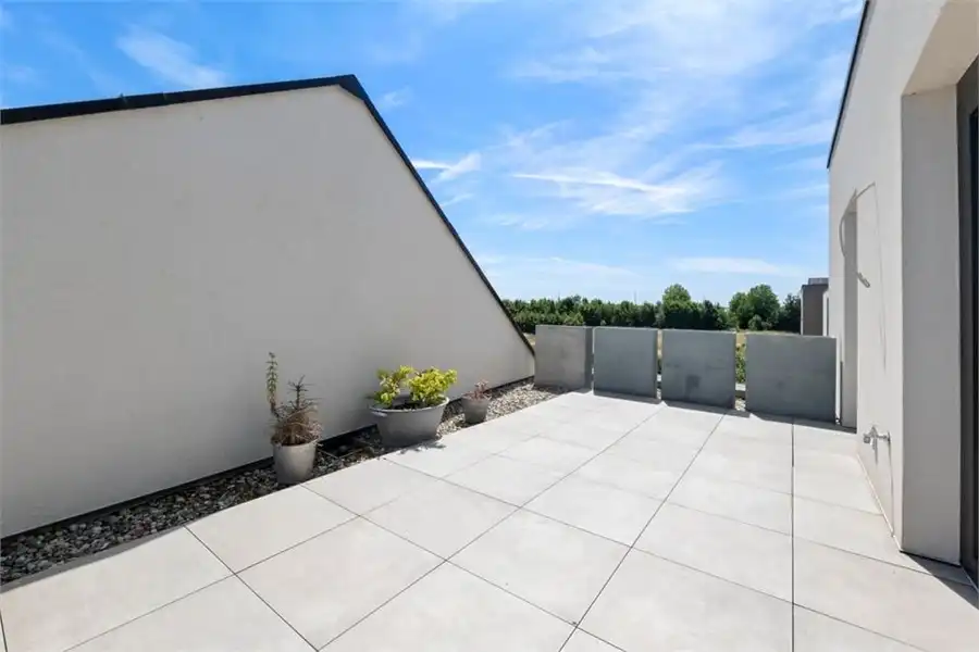 CENTRAAL GELEGEN APPARTEMENT MET RUIM TERRAS EN GARAGEBOX IN SINT-TRUIDEN foto 20