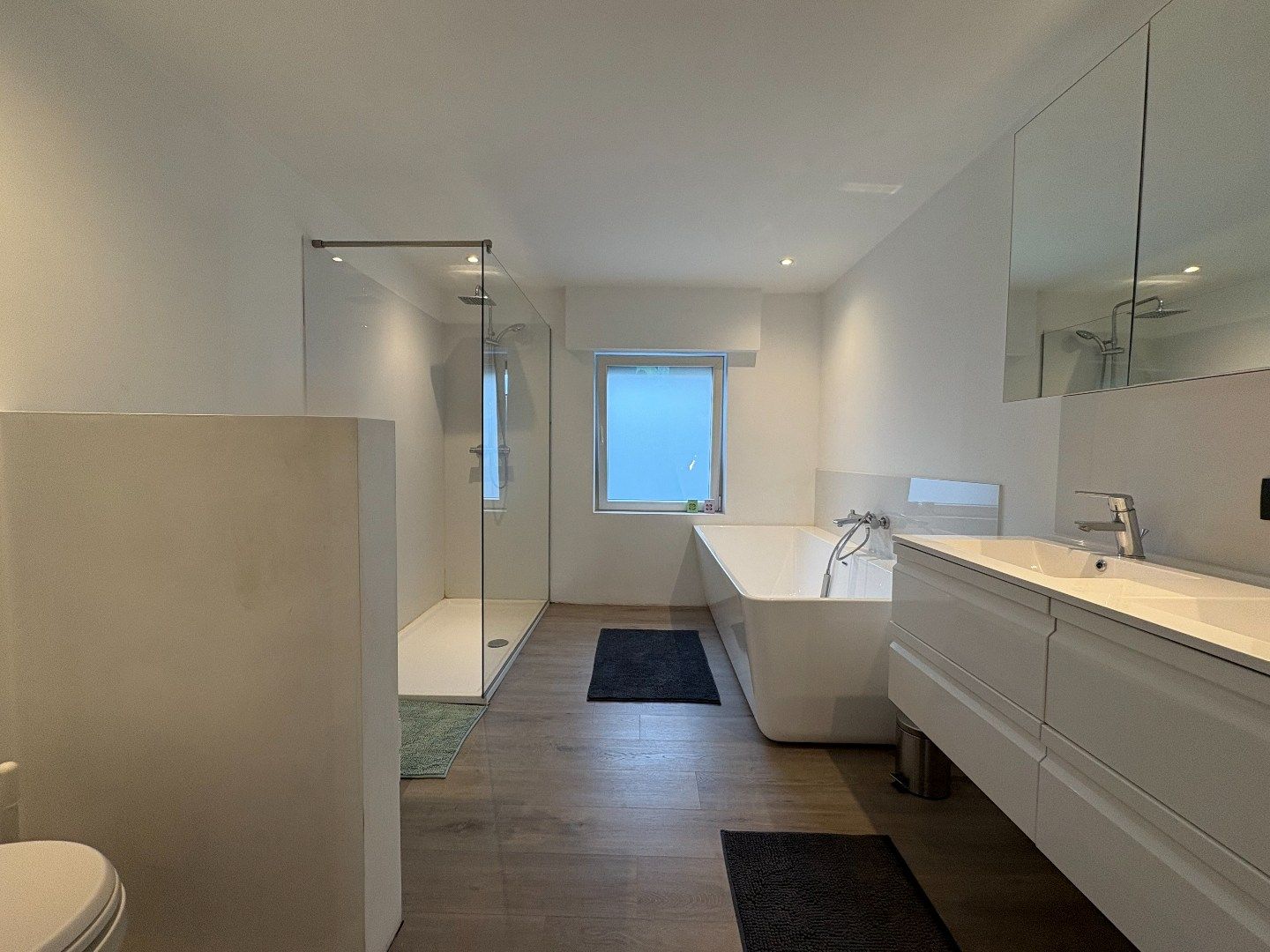 🏡 Grondig gerenoveerde woning met zonnige tuin in centrum Vlamertinge (Ieper) foto 19