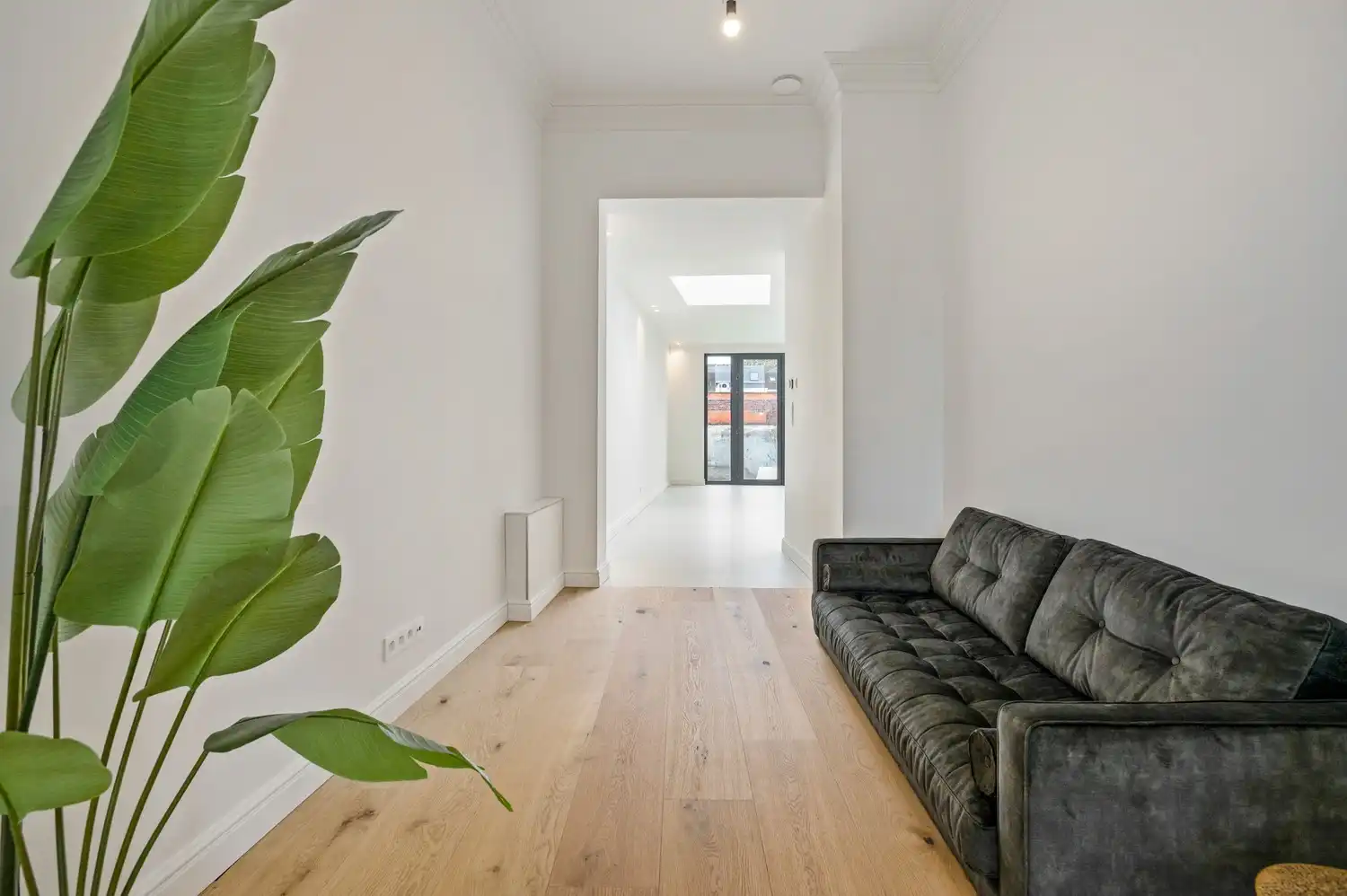 Volledig gerenoveerde woning met 3 slaapkamers op centrale ligging te Lier foto 4