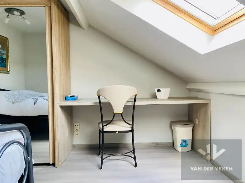 GEMEUBELD APPARTEMENT MET 2 SLPK foto 19