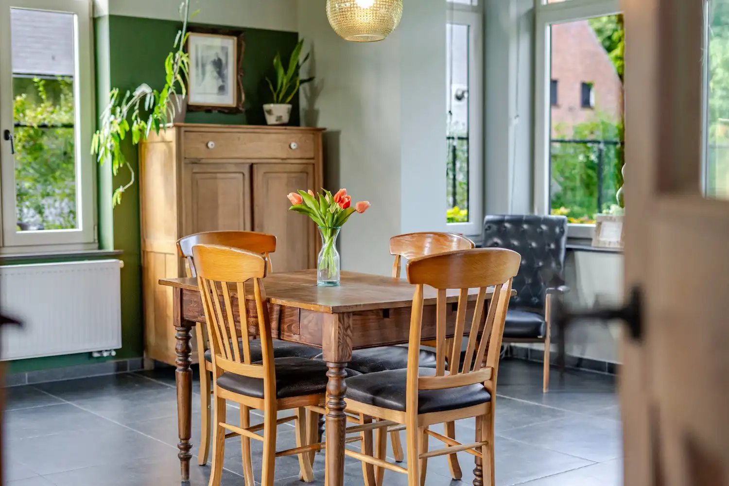 Prachtige woning met landelijk karakter te Wielsbeke. foto 14