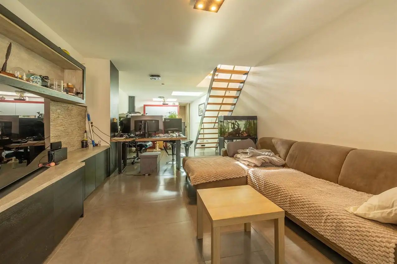 Gerenoveerde woning EPC B, 2 ruime slpk, zonnig tuinterras foto 2