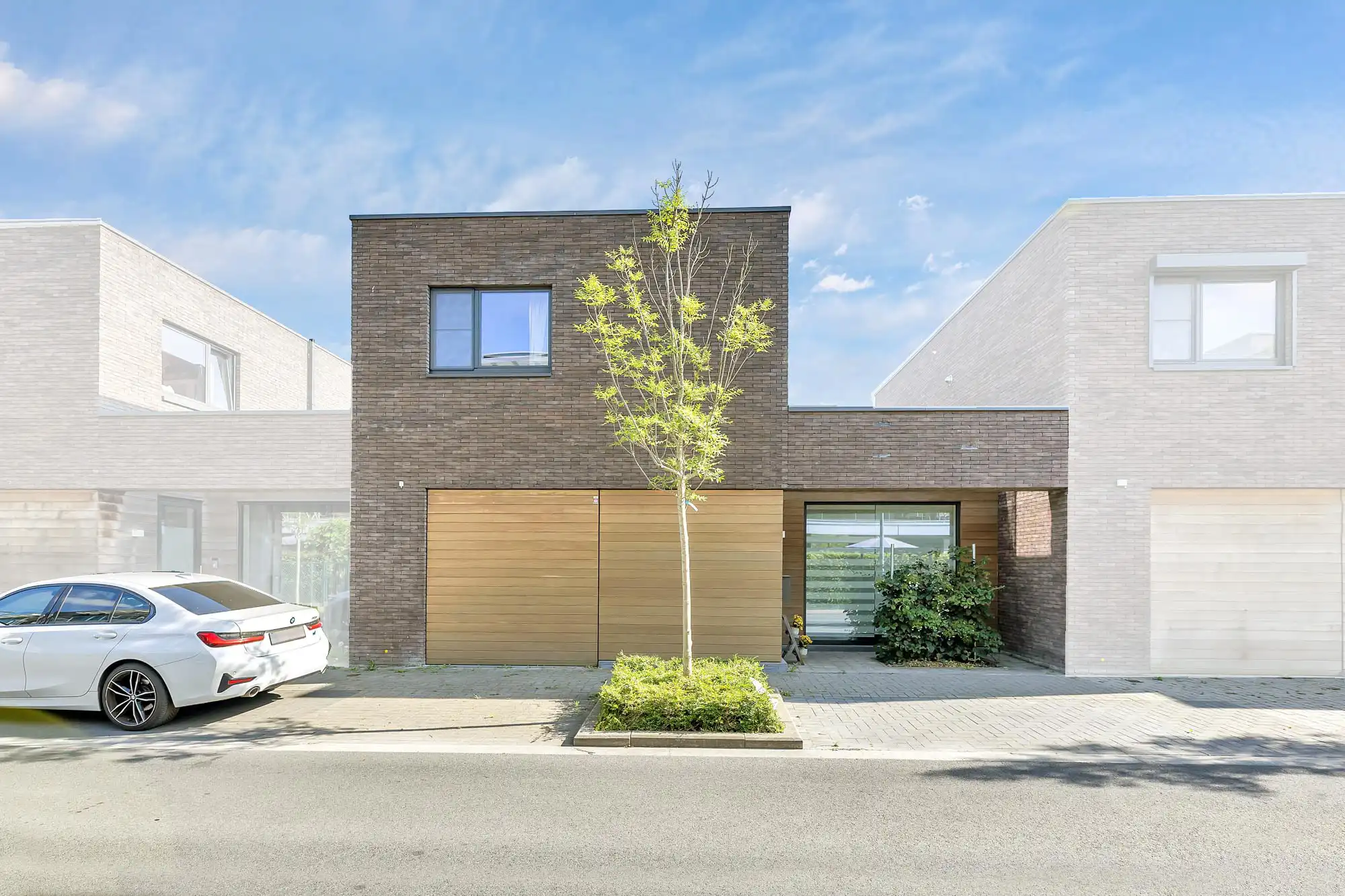 Instapklare woning met 3 slaapkamers en gezellige tuin foto {{pictureIndex}}