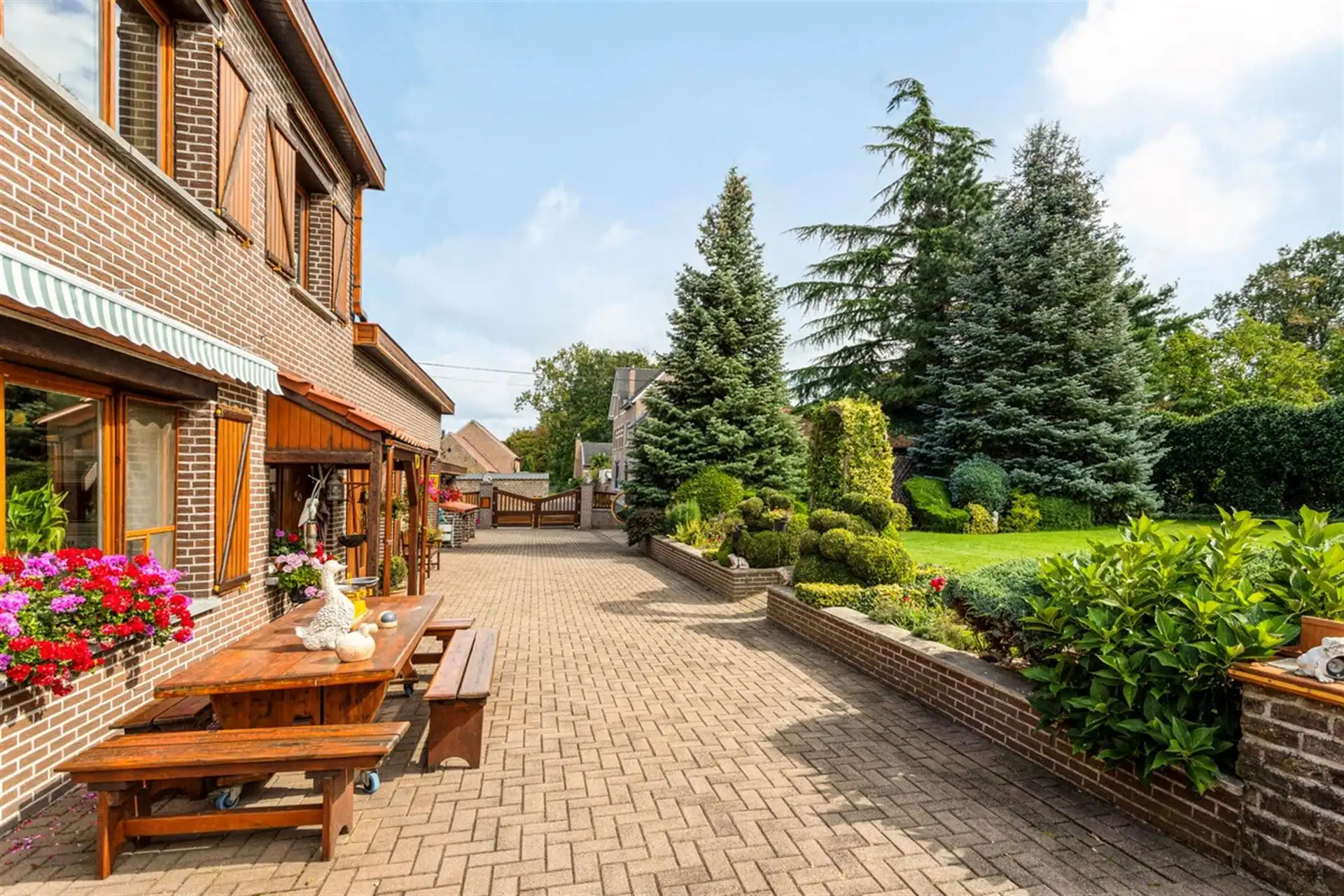 Ruime villa op een domein van +/- 1ha36a foto 6