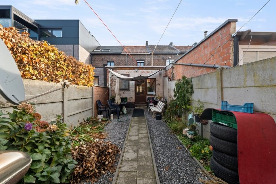VERHUURDE STADSWONING MET TUIN IN HET CENTRUM VAN SINT-TRUIDEN foto 16