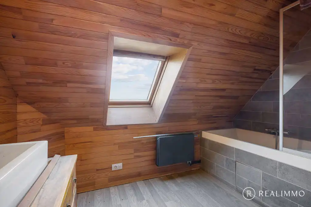 Deels gerenoveerde fermette op toplocatie! foto 17