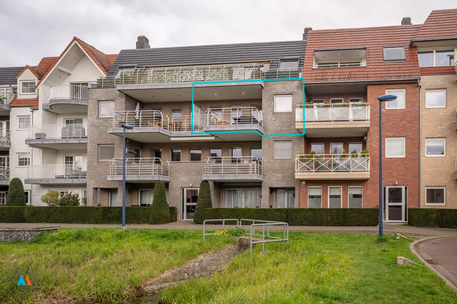 Appartement met twee slaapkamers en een garagebox foto {{pictureIndex}}