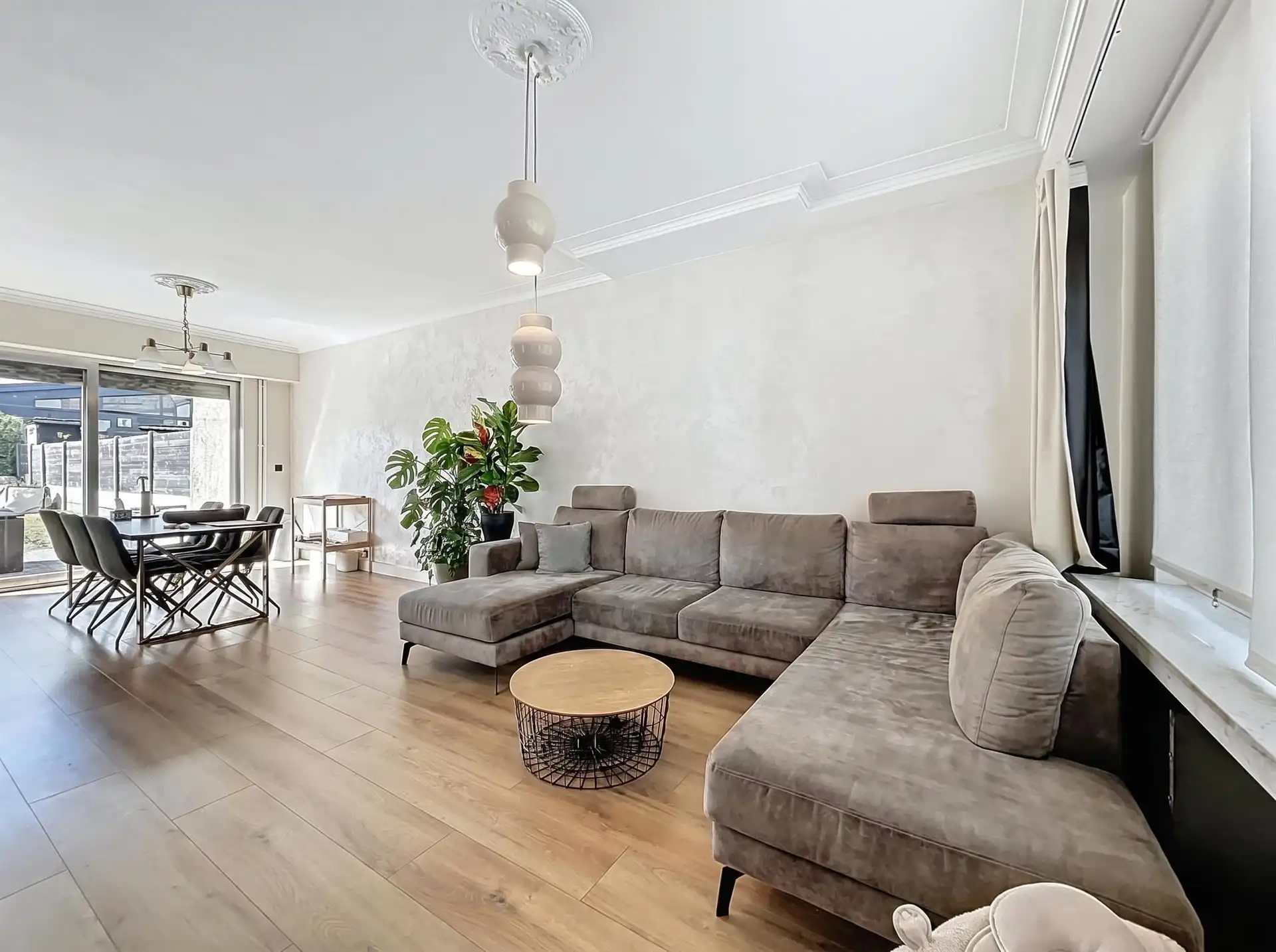 Half open bebouwing met 3 slaapkamers en garage op perceel van 315m² foto 2