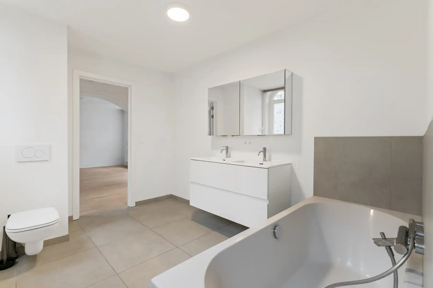 Unieke pastoriewoning in parktuin met uniek uitzicht foto 14