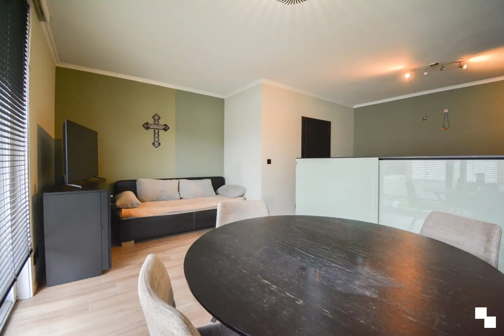 Gelijkvloerse studio te Roeselare foto 4