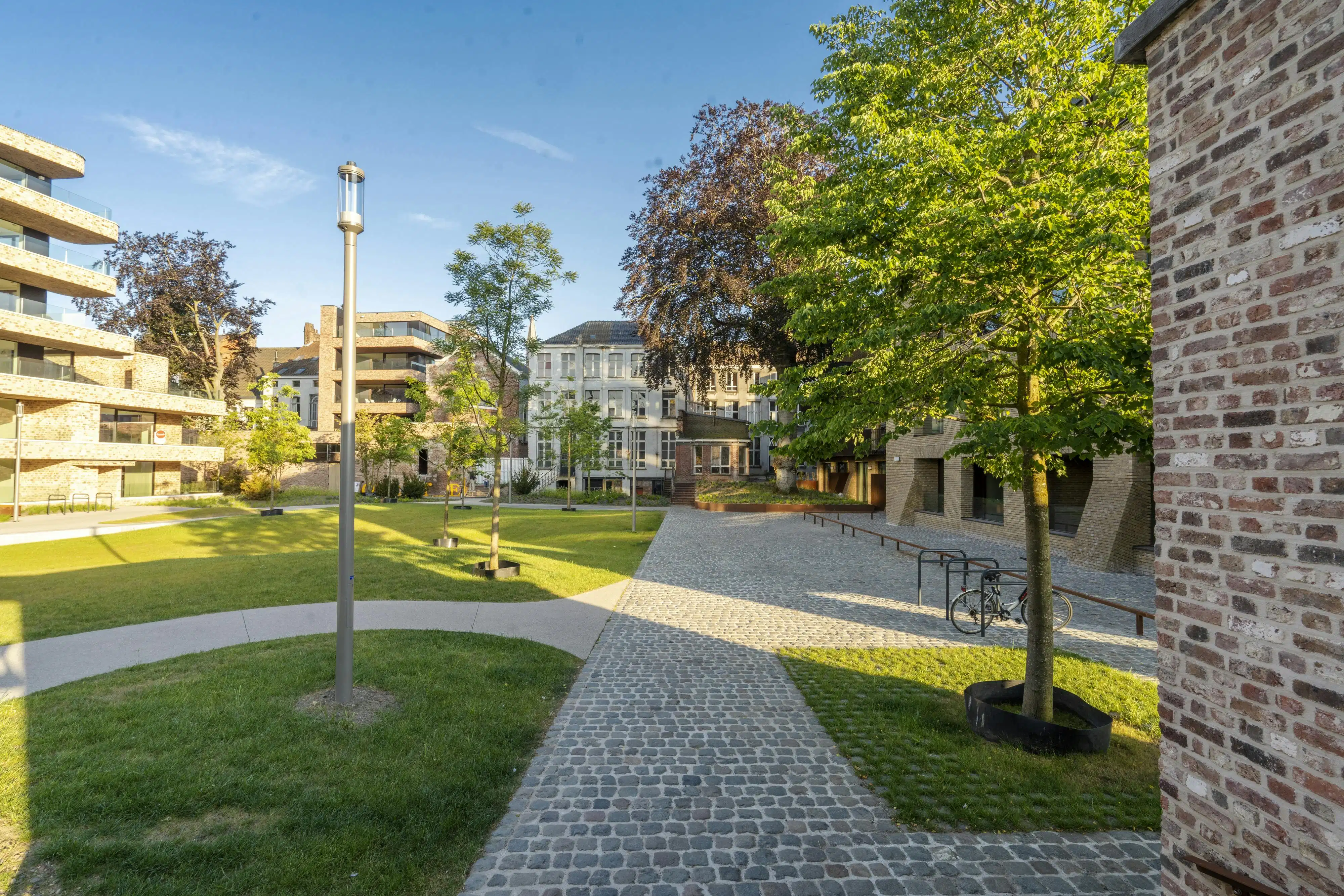 Luxueus appartement te koop in Kortrijk foto 16