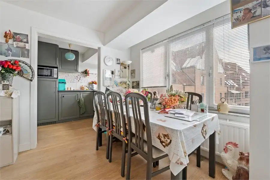 VERHUURD 2 SLK APPARTEMENT IN HET CENTRUM VAN SINT-TRUIDEN foto 9