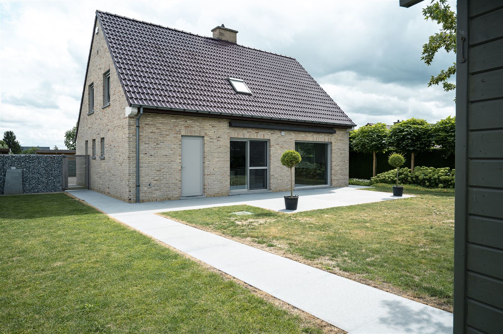 zeer verzorgde woning met 3 slpk foto 2