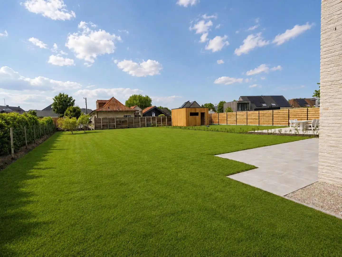 Nieuwbouwwoning met terras en grote aangelegde tuin - E-peil 5 - 4 slaapkamers  foto 2