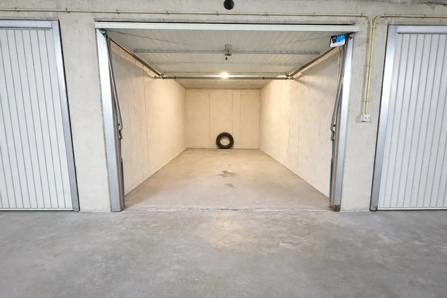 Gesloten garagebox op een toplocatie te Knokke foto 3