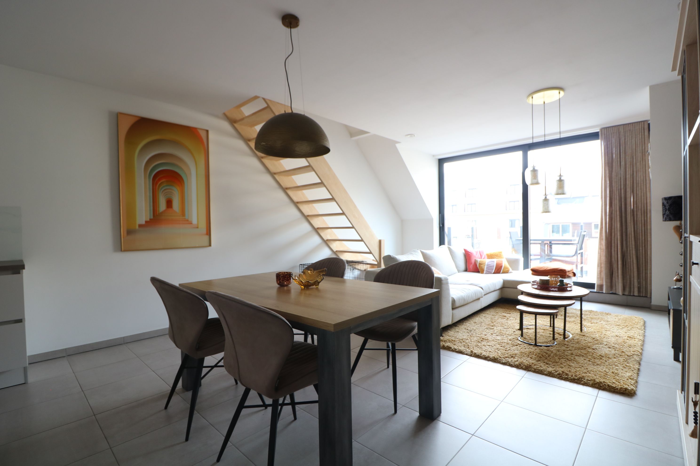 Recent duplexappartement met één slaapkamer foto {{pictureIndex}}