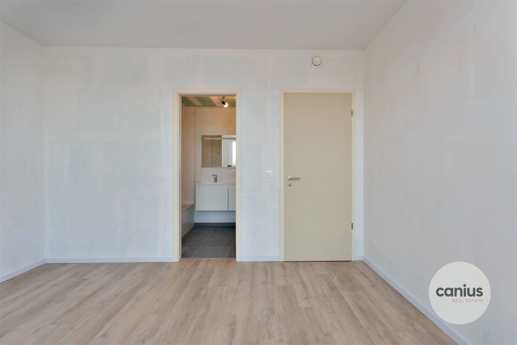 PRACHTIG APPARTEMENT MET TWEE SLAAPKAMERS foto 10