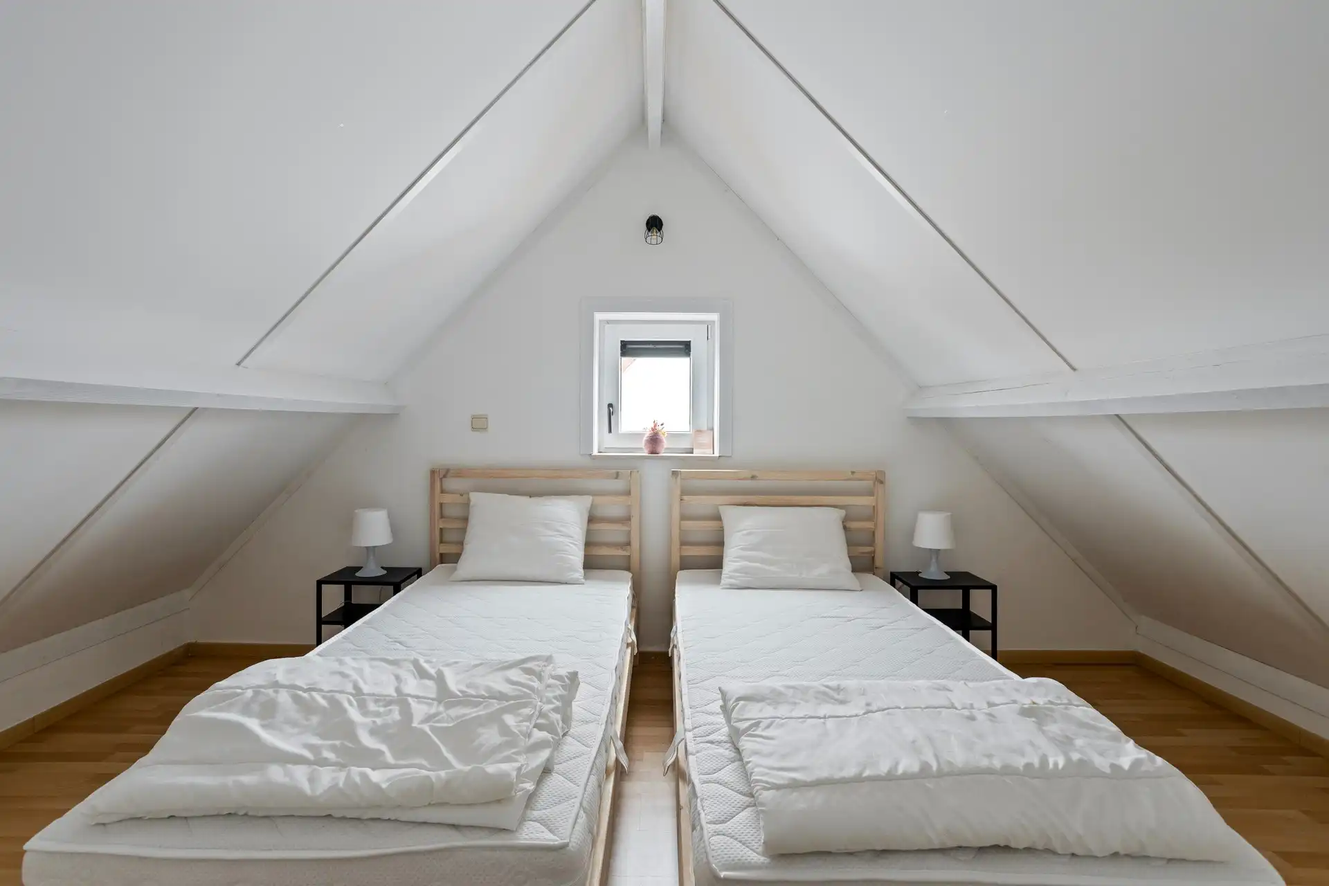 Vakantiewoning met 3 slaapkamers en zongerichte tuin. foto 13