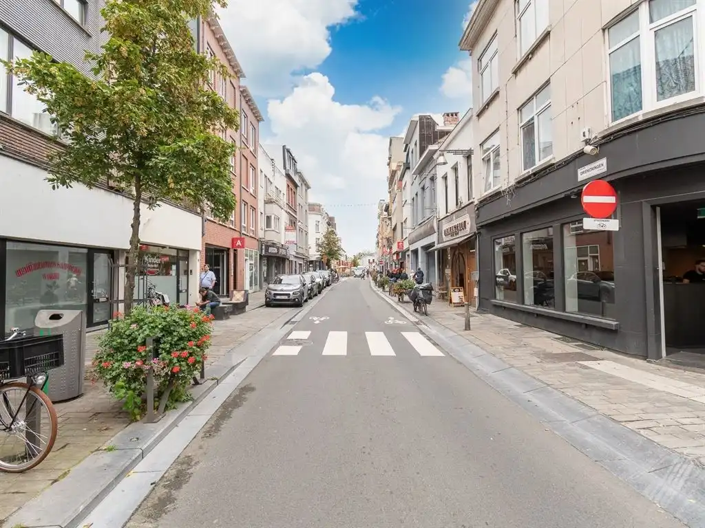 Te renoveren handelspand in Berchem foto 15