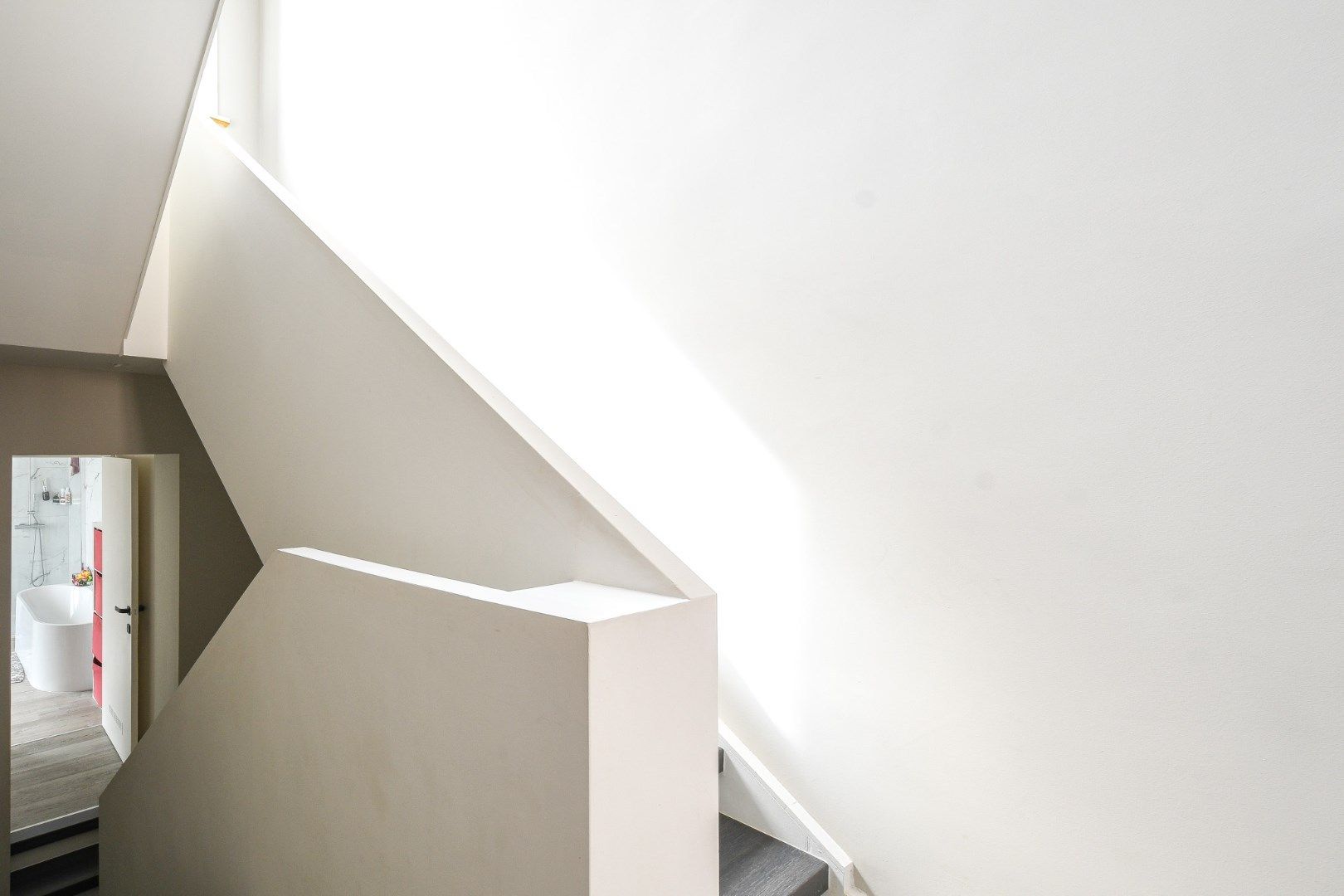 Ruime woning op 50 meter van de zee in Blankenberge foto 16