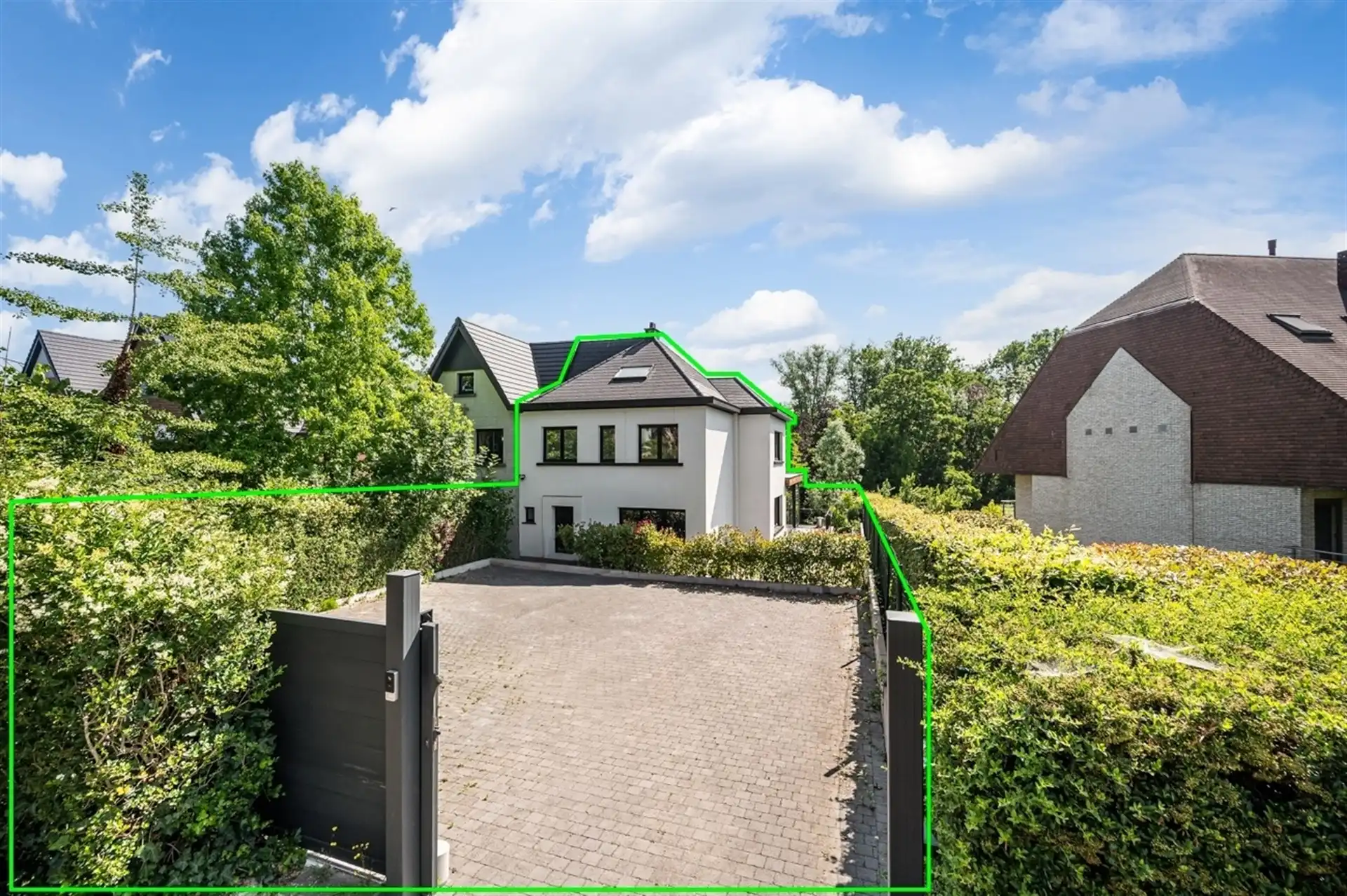 Prachtige HOB met vier slaapkamers, bureau en grote tuin foto 2