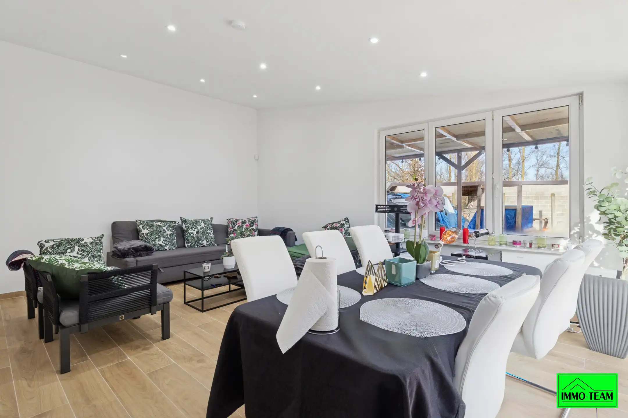 Ruime 3-gevelwoning met 4 slaapkamers en tuin foto 6
