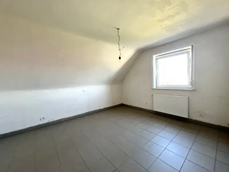 Woning met slaapkamer en badkamer gelijkvloers foto 17