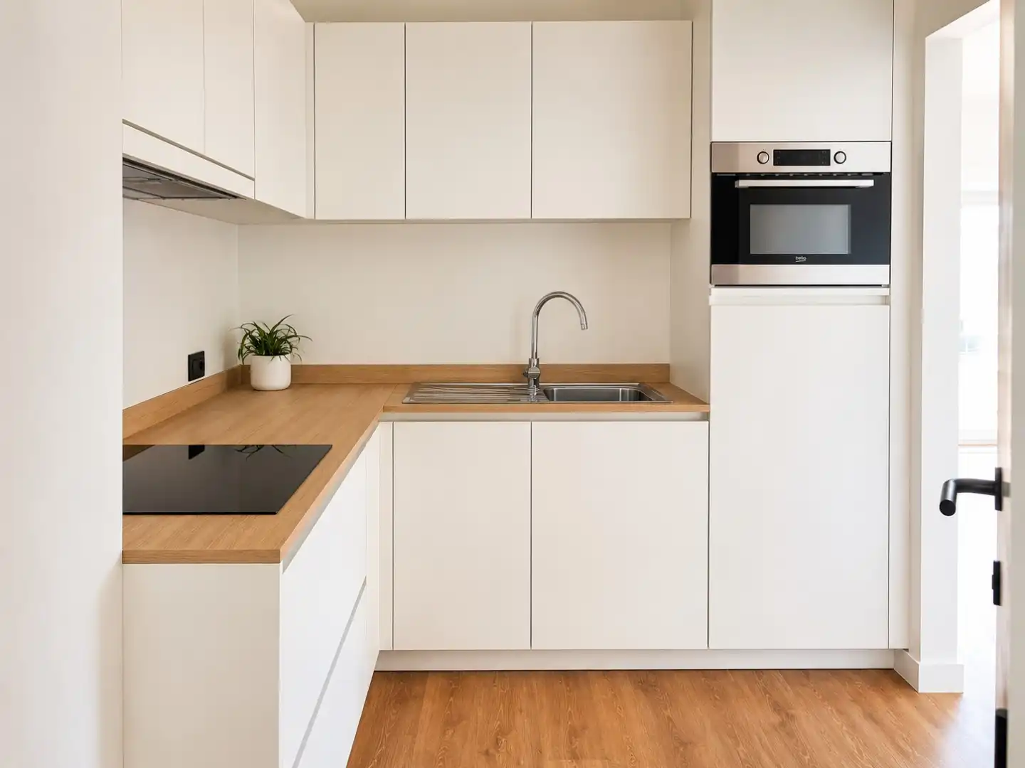 Instapklaar éénslaapkamerappartement met zijdelings zeezicht te Nieuwpoort-Bad. foto 4
