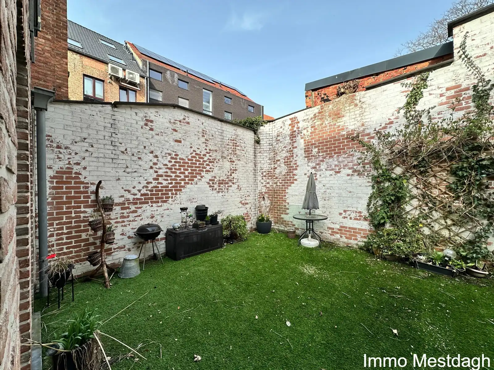 Charmant Gelijkvloers Appartement met Ruim Terras in Hartje Diest. foto 14