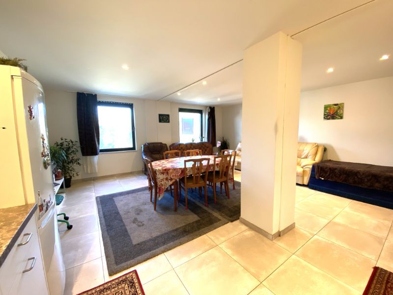 Recent volledig gerenoveerd appartement HARTJE Geel met 2 slpk, en autostaanplaats foto 8