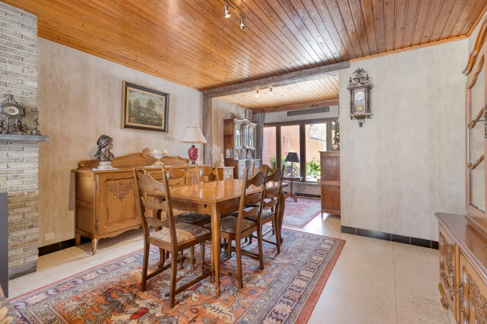 Te renoveren woning met garageweg achteraan! foto 3