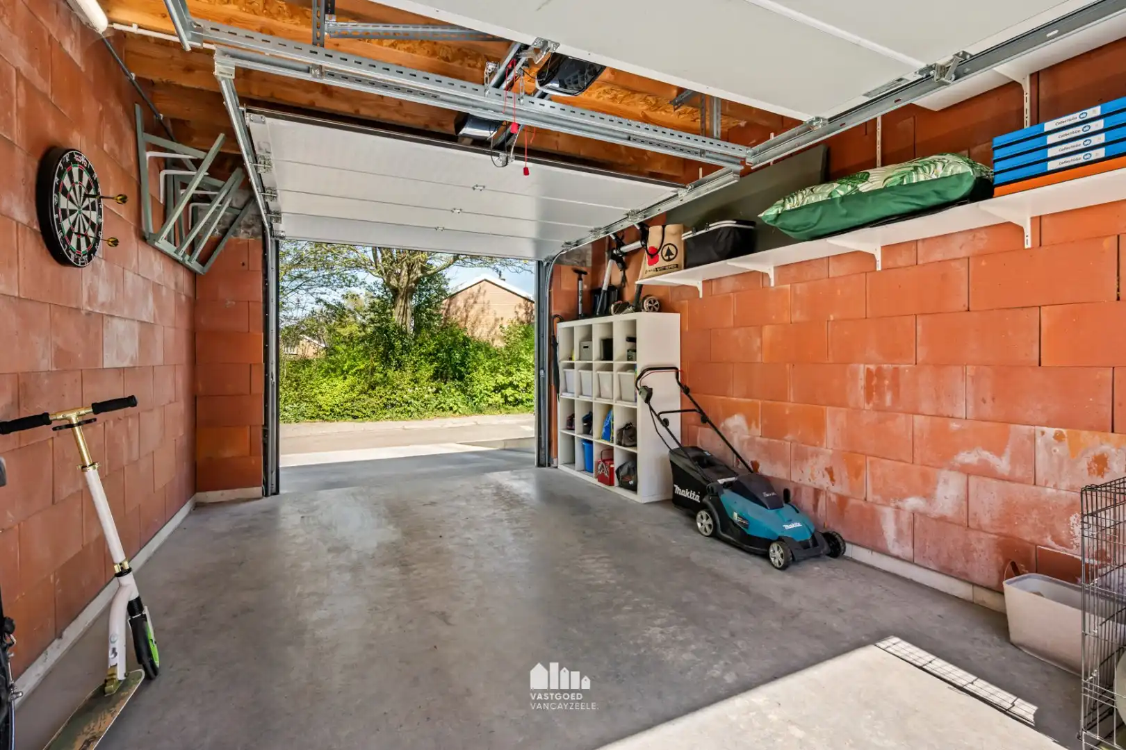 Volledig gerenoveerde woning met 5 slaapkamers, zonnige tuin en garage foto 21