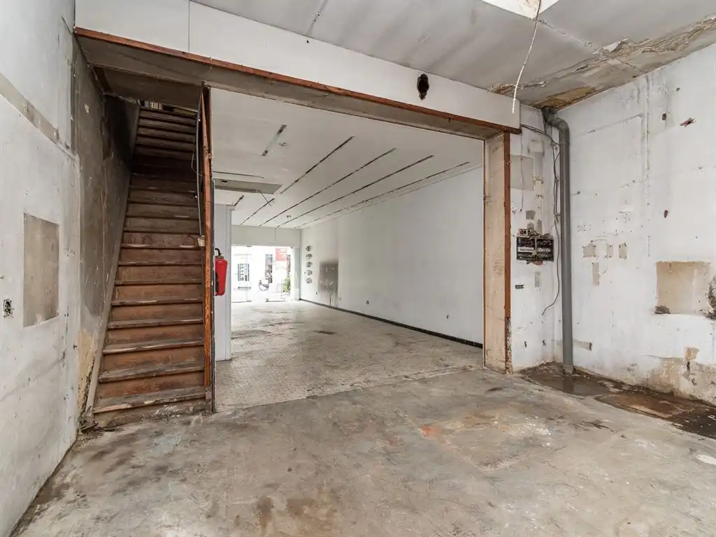 Te renoveren handelspand in Berchem foto 10